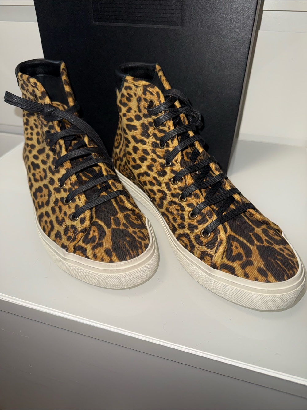 Saint Laurent Leopard Print High-Top Sneakers - New Full Set - Picture 14 of 17